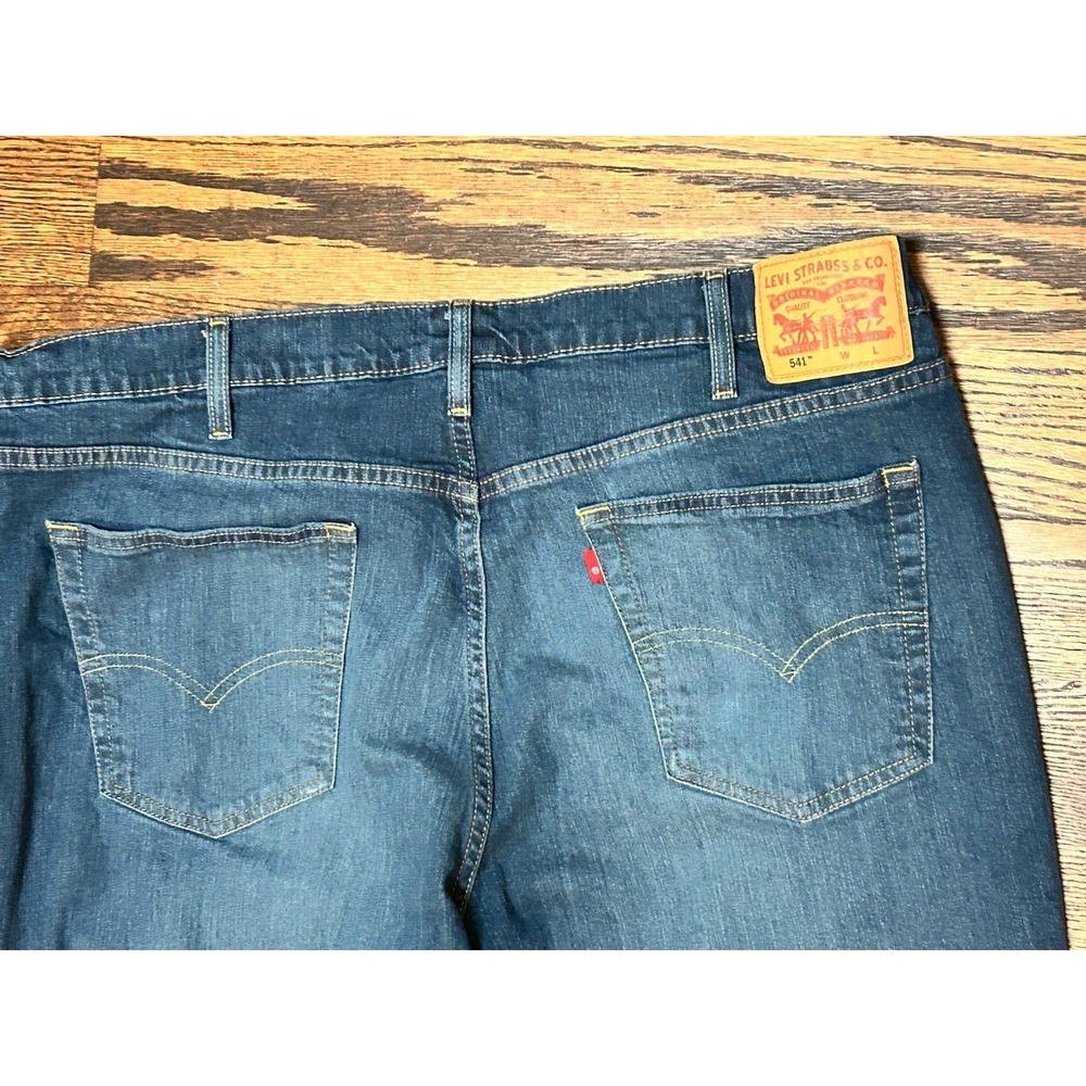 Levi Strauss 541 Men's Jeans 46x32, Dark Blue Denim - Picture 8 of 9